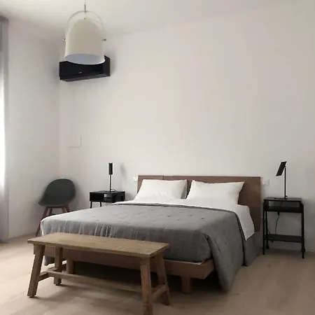Whiterooms 4* Τσεζένα