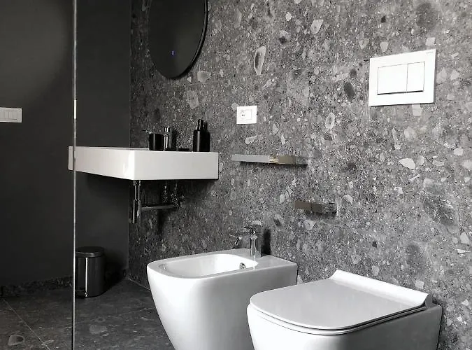 Whiterooms Pensjonat Cesena